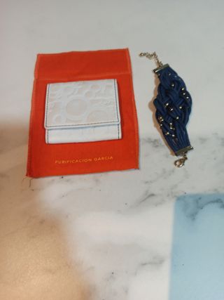 Cartera Purificación García y regalo