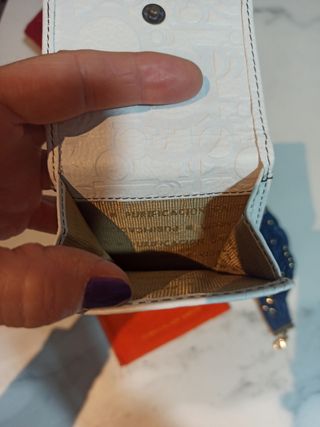 Cartera Purificación García y regalo