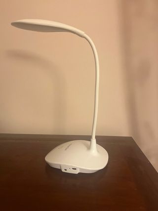 Lámpara de mesa HyAdierTech