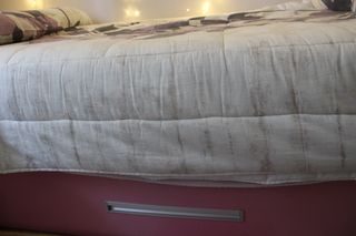 Colcha edredón de cama nido de 90.