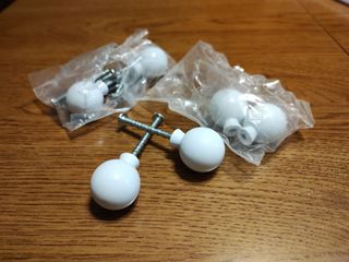 6 Pomelli metallo laccati bianchi