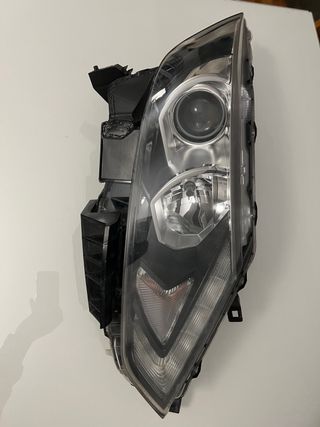 Faro Nissan qashqai j11