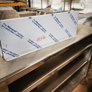 estantería pared leja acero