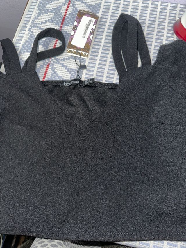 CROP TOP nuevo con etiqueta