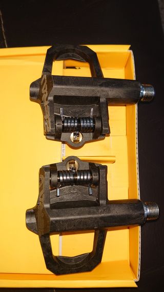 Pedales carretera Zeray