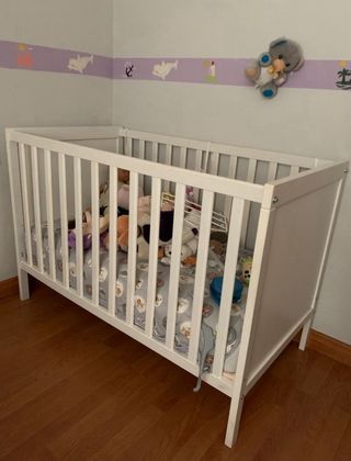 Cuna ikea y colchón calvelo