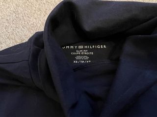 Camiseta cuello alto chico Tommy Hilfiger XS nueva