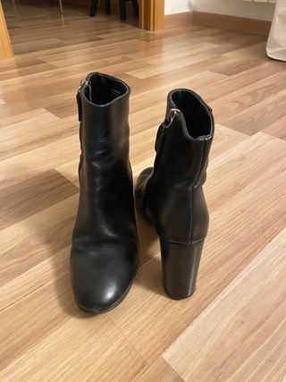 Botines de piel Mango