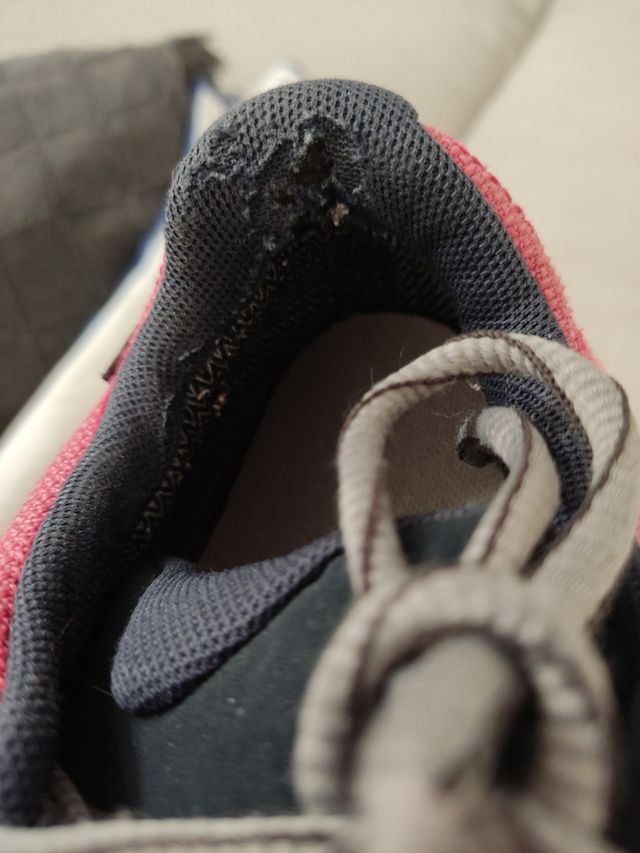 Zapatillas trekking, talla 38, marca Quechua