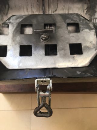 Barbecue fatto a mano, pezzo unico.