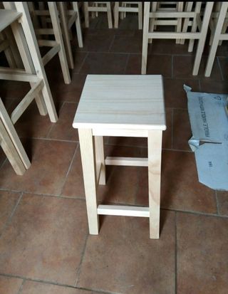 TABURETES