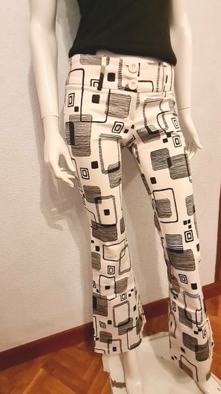 Pantalón campana - Stradivarius - Talla 38