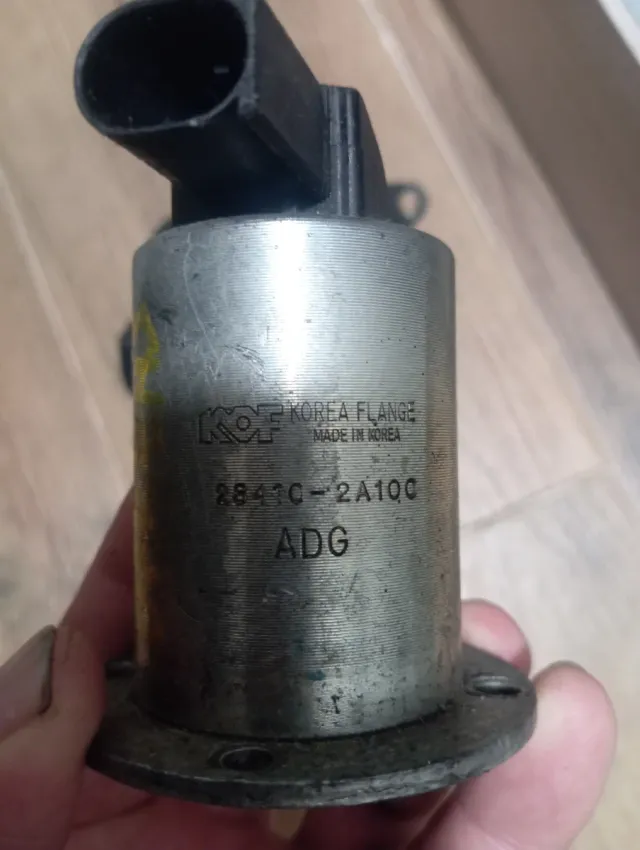 cuerpo mariposa Kia Carens,EGr