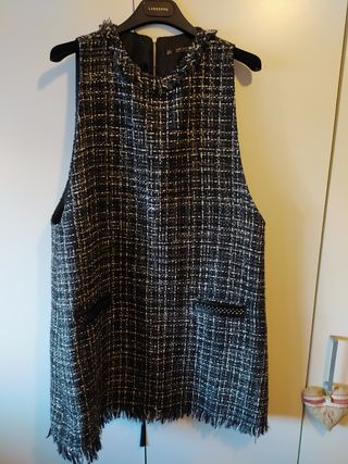 Vestido sin mangas tipo Peto