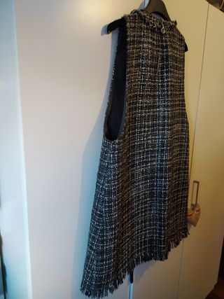 Vestido sin mangas tipo Peto