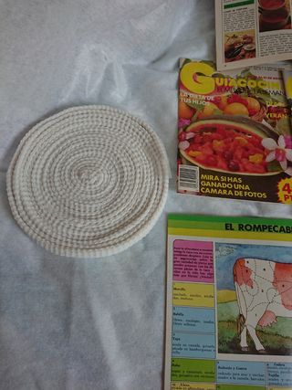 2 LIBROS DE COCINA y 76 revistas Guíacocina