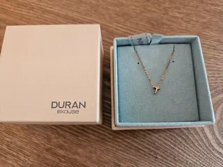 Colgante Letra T Duran Exquse