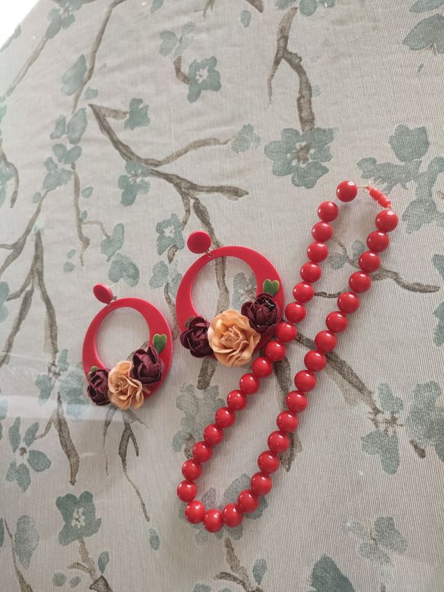 pendientes y collar flamenca