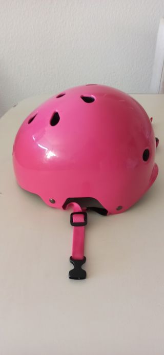 casco niña patines, bici.. Con nombre Sara