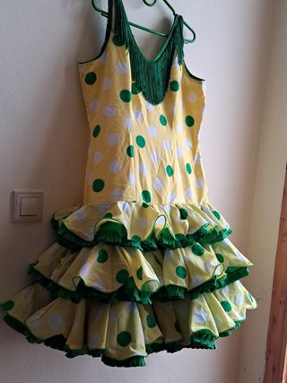 TRAJES DE FLAMENCA VARIOS MODELOS.VER FOTOS