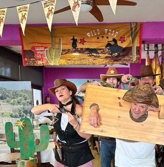 cartel lona Western