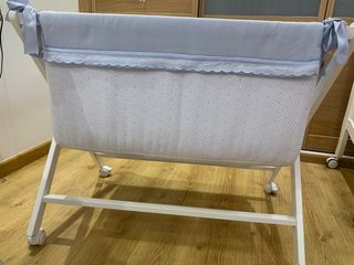 Minicuna de Uzturre, en tonos azules