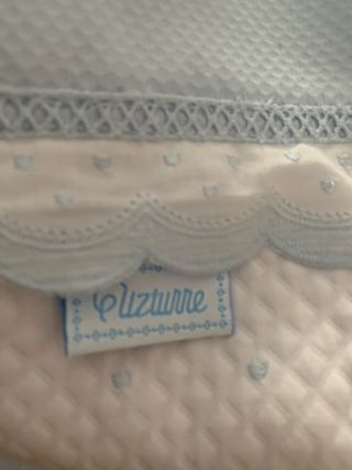 Minicuna de Uzturre, en tonos azules