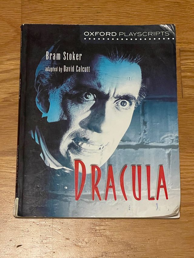 Dracula, Oxford recita sceneggiature