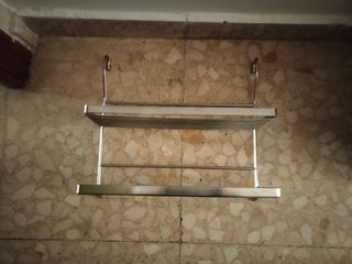 estantería metálica para cocina