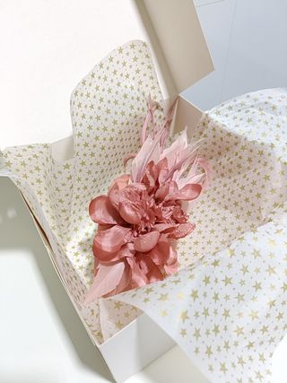 TOCADO DE FIESTA CASQUETE NUDE.