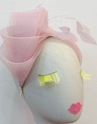 TOCADO PAMELA DE BODA. Diadema crin