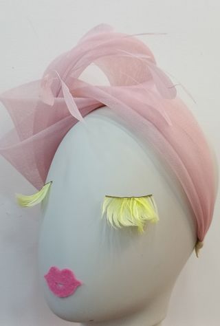 TOCADO PAMELA DE BODA. Diadema crin