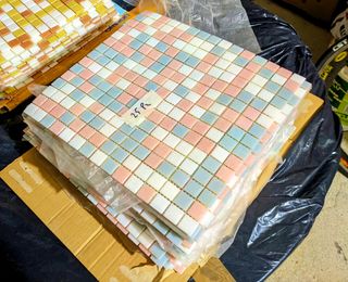 Mosaico a rete Nuovi in pasta di vetro