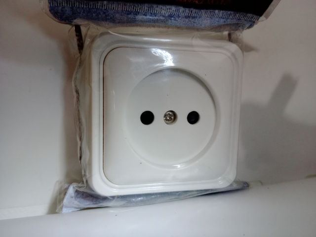 superficie Enchufe Base 10/16A serie Onsen EDM