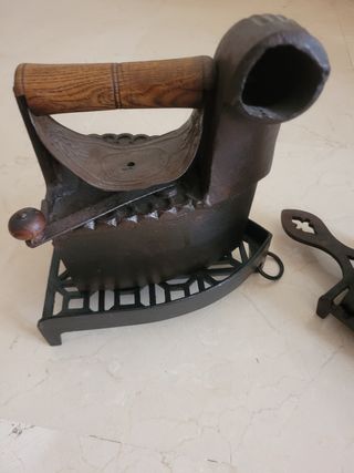 Lote de dos planchas antiguas