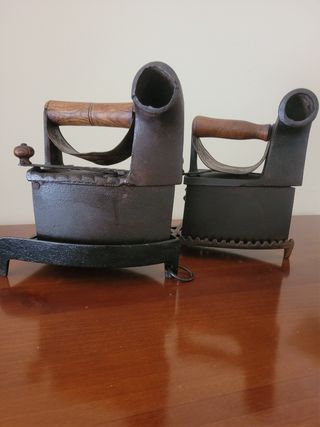 Lote de dos planchas antiguas