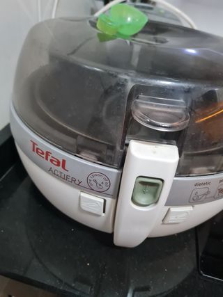 freidora de aire nueva se a usada un par de vezes
