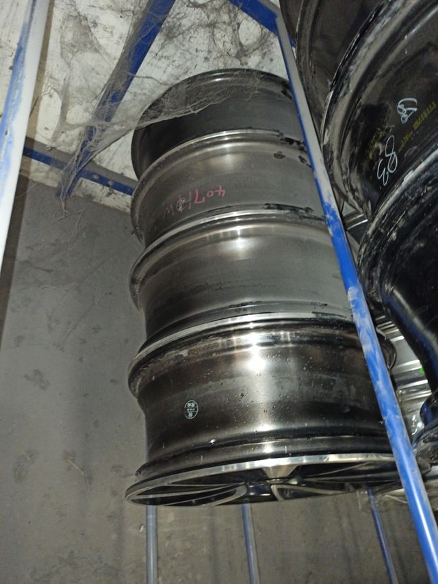 4 llantas Nissan 19" - ET40 - 5x115 - Buje66