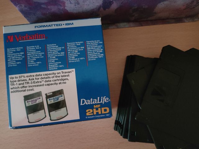 box floppy disk (9/10) Verbatim 1.44mb