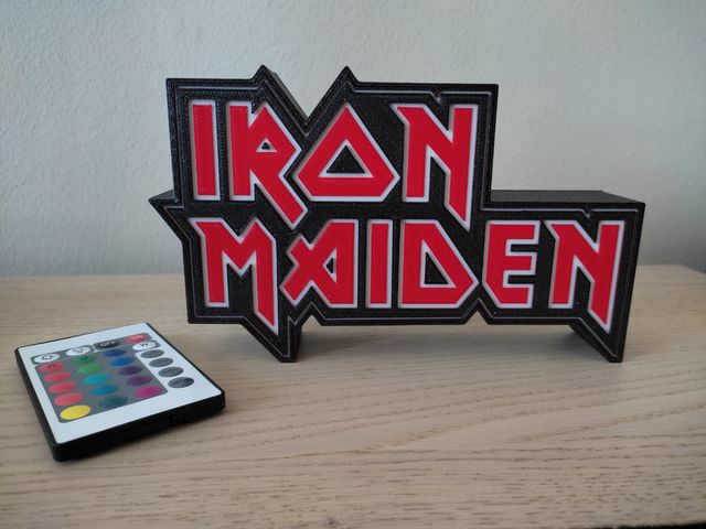 IRON MAIDEN LUMINOSO