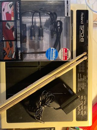 Roland spd 8 + cavo midi roland + x2 pedal (Dp-2)
