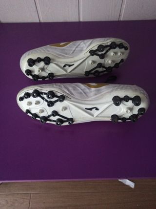 botas de futbol joma.