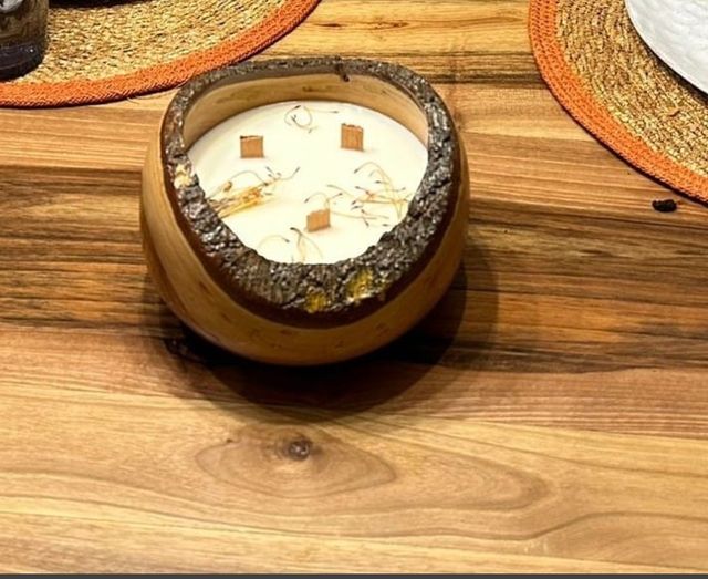 VELAS de CERA SOJA en CUENCO de MADERA