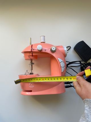 Máquina de coser mini