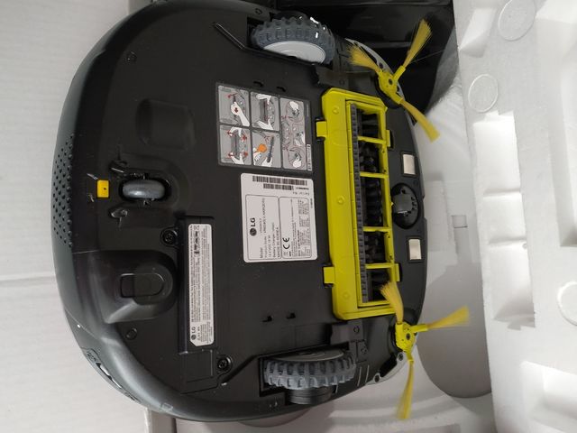LG Hom bot Square a estrenar 