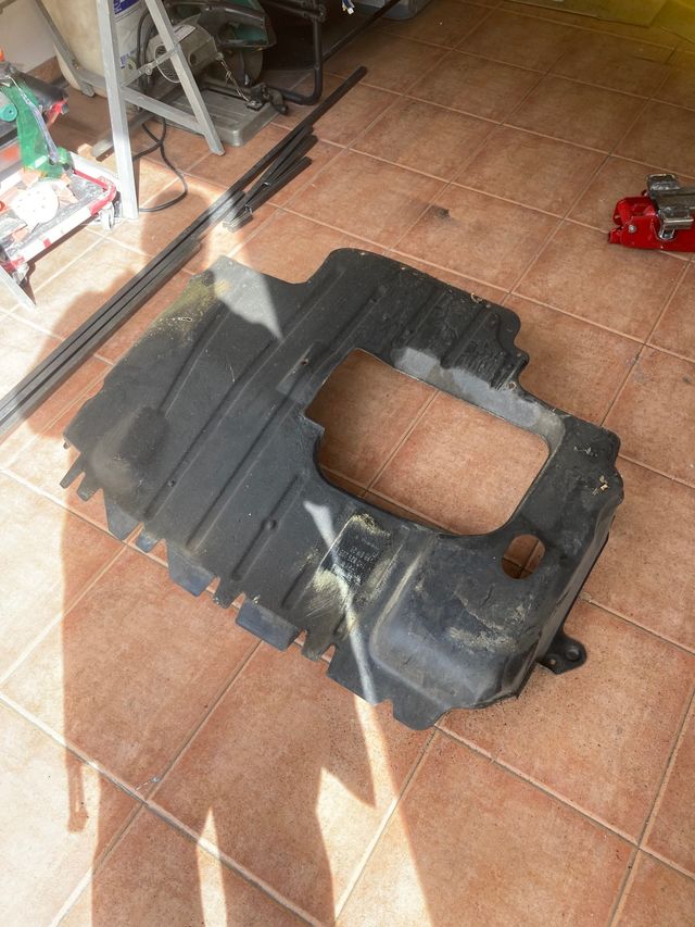 Cubre cárter golf mk3 de segunda mano por 35 EUR en León en WALLAPOP Cubre cárter golf mk3 de segunda mano por 35 EUR en León en WALLAPOP