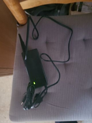 patinete electrico y cargador