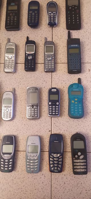 COLECCIÓN MOVILES ANTIGUOS...NOKIA,SIEMENS,ALCATEL