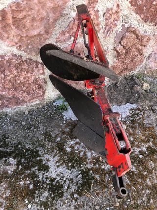 Motocultor con aperos