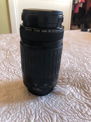Canon EOS 1000F y Objetivo 75 300mm